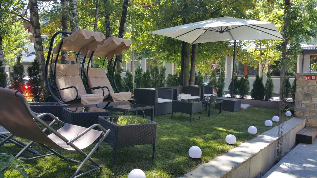 Hotel Lo Scoiattolo Courmayeur Eksteriør billede